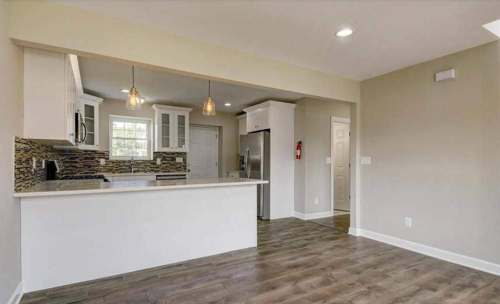 Kitchen angle 2